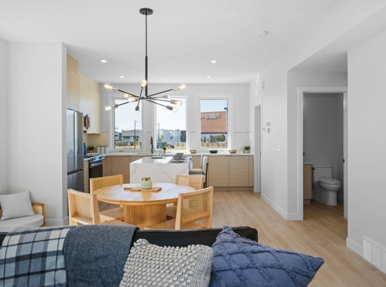 Eve Kitchen & Dining Suite Photo3